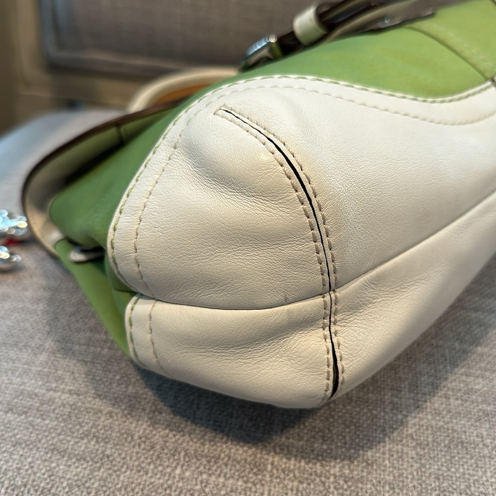 New Coach vintage Soho Green White Signature Satchel Hobo Bag Flap Buckle - Picture 13 of 17